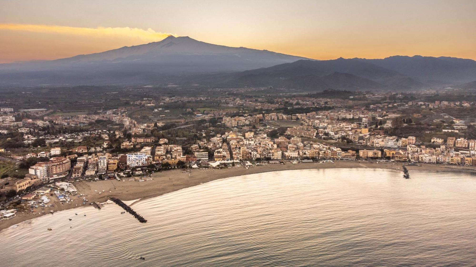 Camurria Apartments Giardini-Naxos Exterior foto
